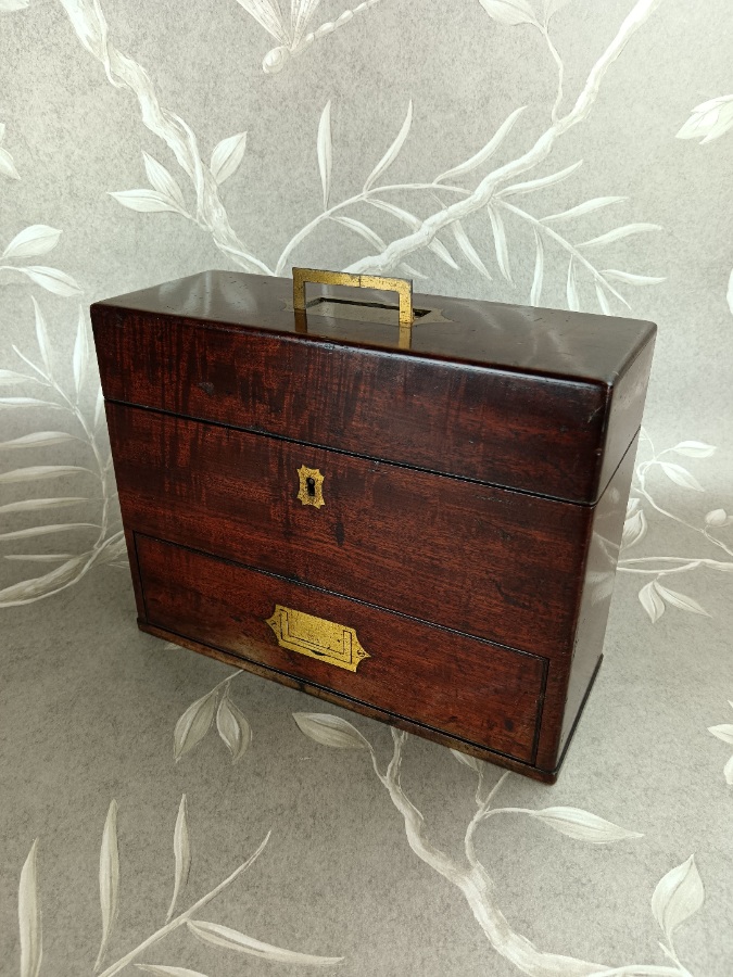 Fine Late Georgian Mahogany Campaign Travelling  Apothecary Chest (8).jpg